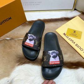 Picture of LV Slippers _SKU412811361871922